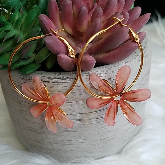 Jewelry - PEACH GLITTER PETAL EARRINGS